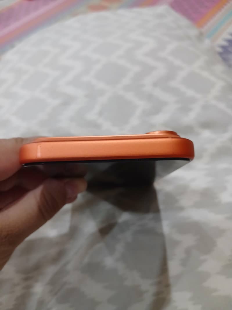 Apple iPhone 17 Pro Max 4