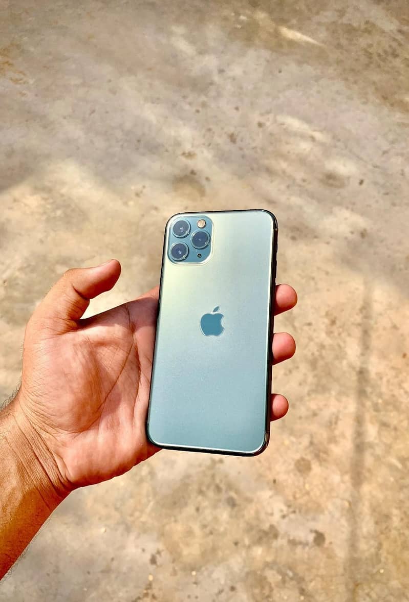 Apple iPhone 11 Pro 1