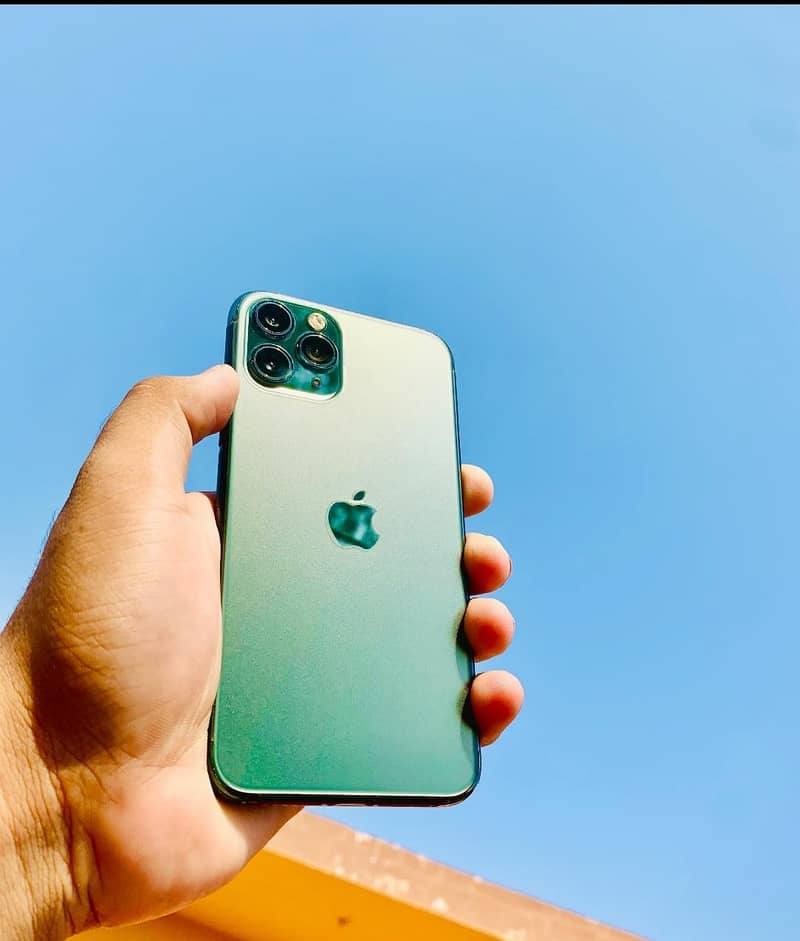 Apple iPhone 11 Pro 4
