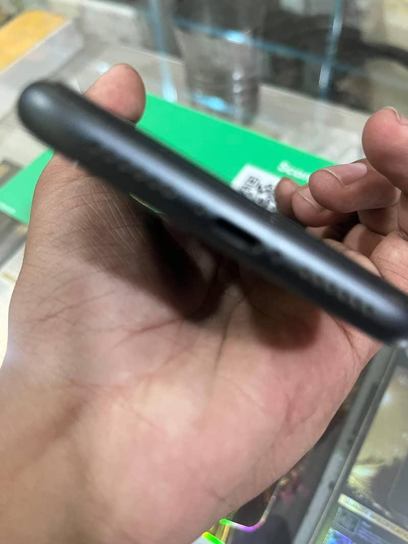 Apple iPhone 11 1
