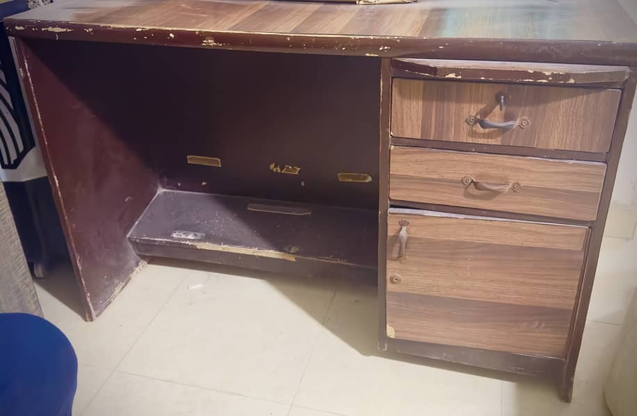 Office/Study Table 0