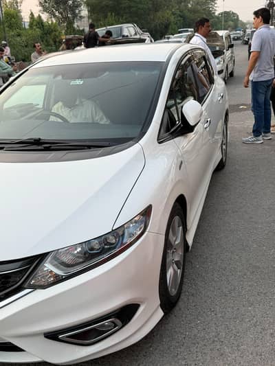 Honda Jade Hybrid 2015