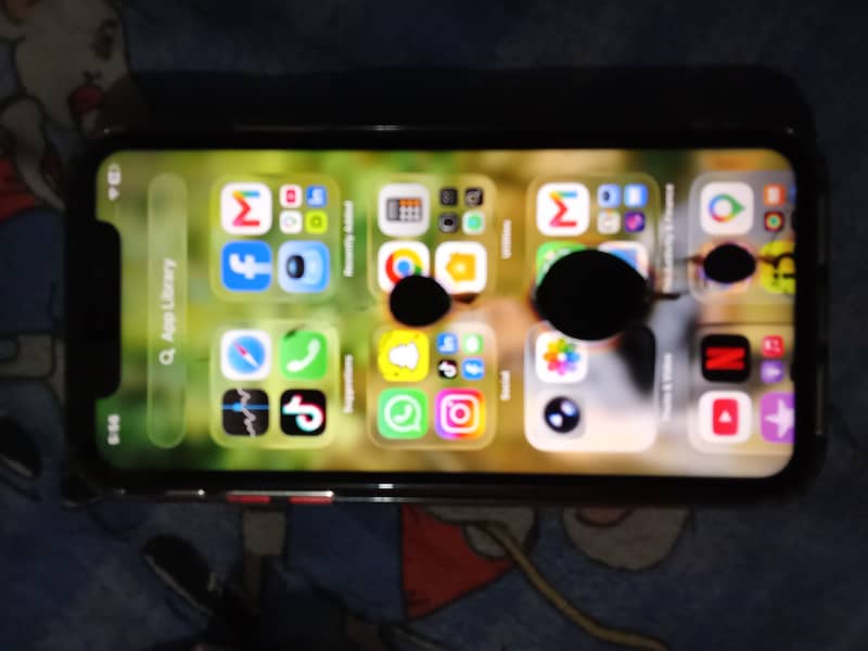 Apple iPhone 11 3