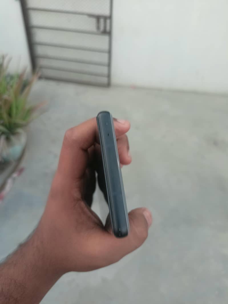 Google Pixel 6a 1