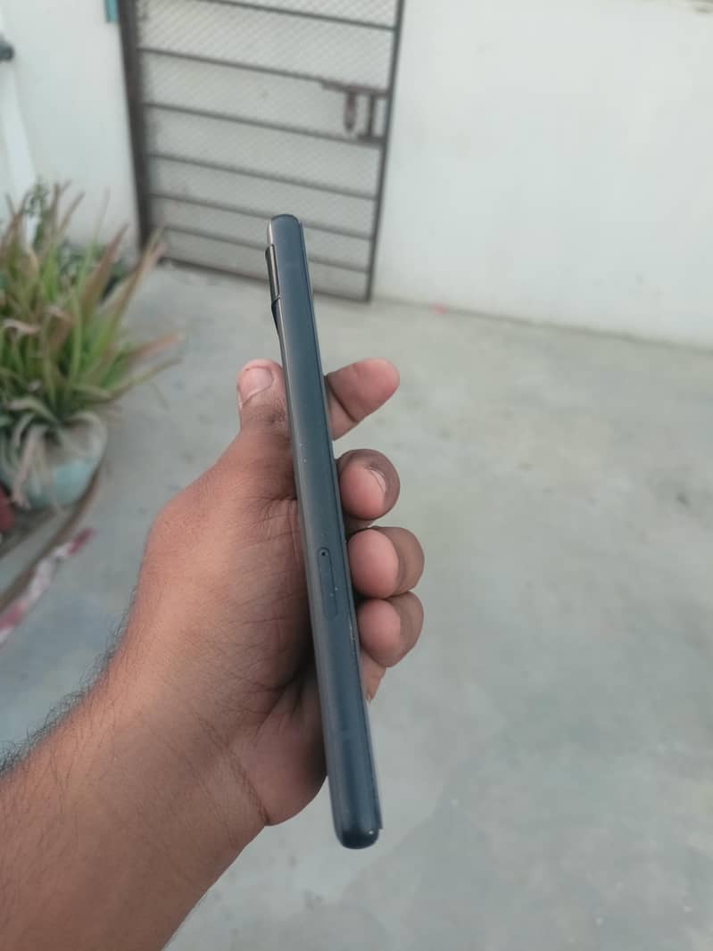 Google Pixel 6a 4