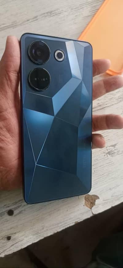 Tecno camon 20 pro |8+8GB RAM |256 GB ROM |Complete |Plus Pouch Cover|