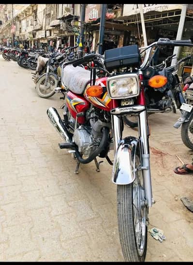 Cg-125 3999 km Chali ha look like zero