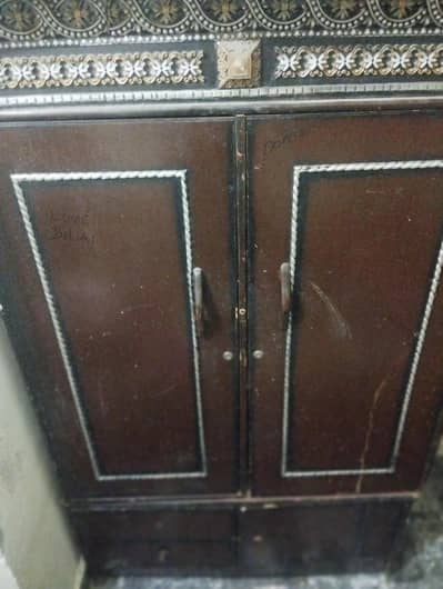 Beautiful Traditional Carved Wooden Wardrobe / Almirah for Sale