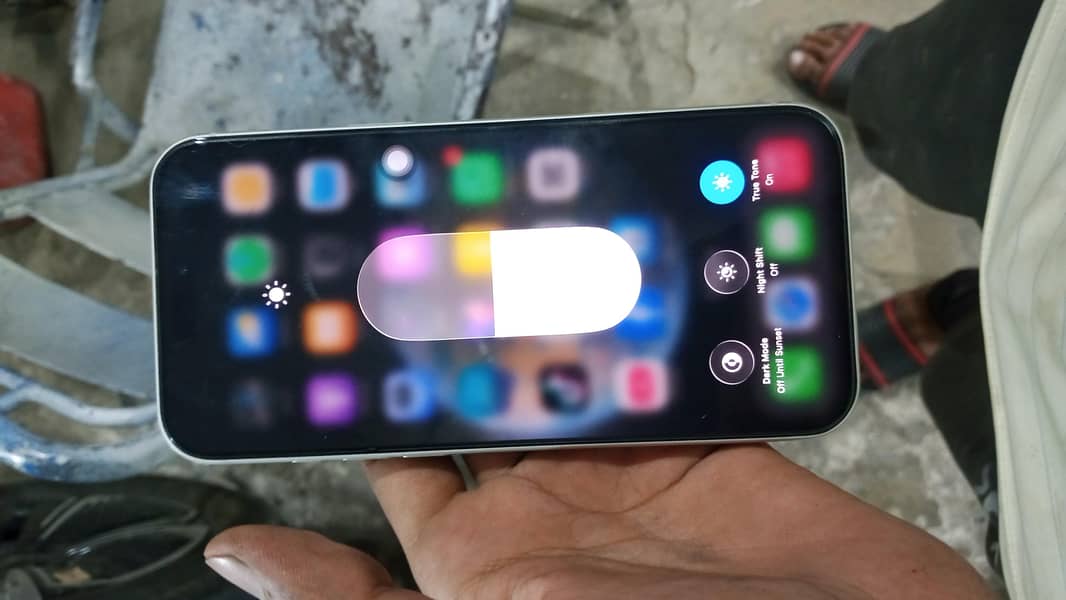 Apple iPhone 17 Pro Max 5
