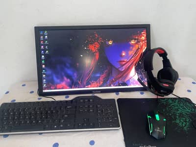 i7 4th Gen 3.4GHz | GTX 750 Ti | 12GB RAM + Monitor