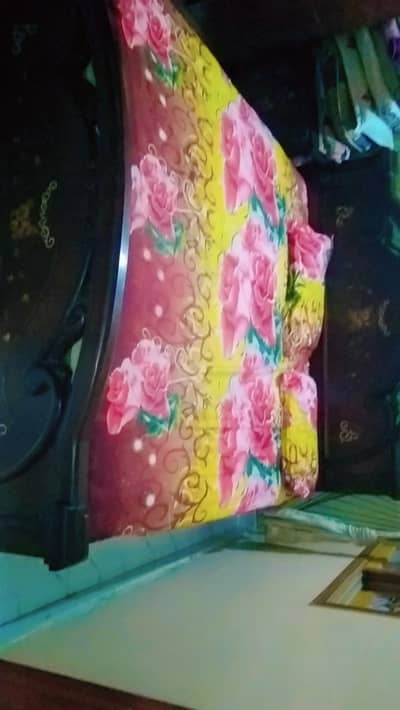 King size bed and King size almirah and on divider and one side box
