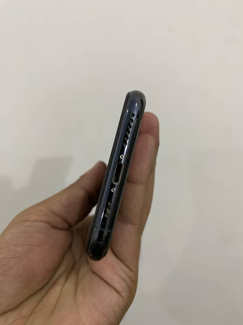 Apple iPhone 11 Pro 8