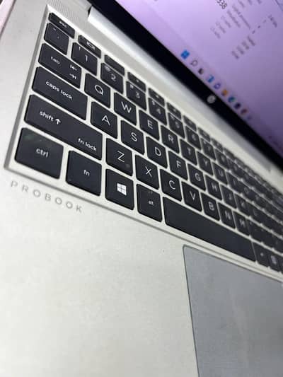 HP 440 G8  16 / 512