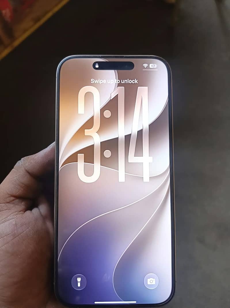 Apple iPhone 16 Pro Max 2