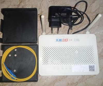 Huawei WiFi Router with Adapter & Fiber Cable