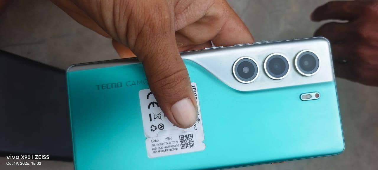 Tecno CAMON 40 Pro 0