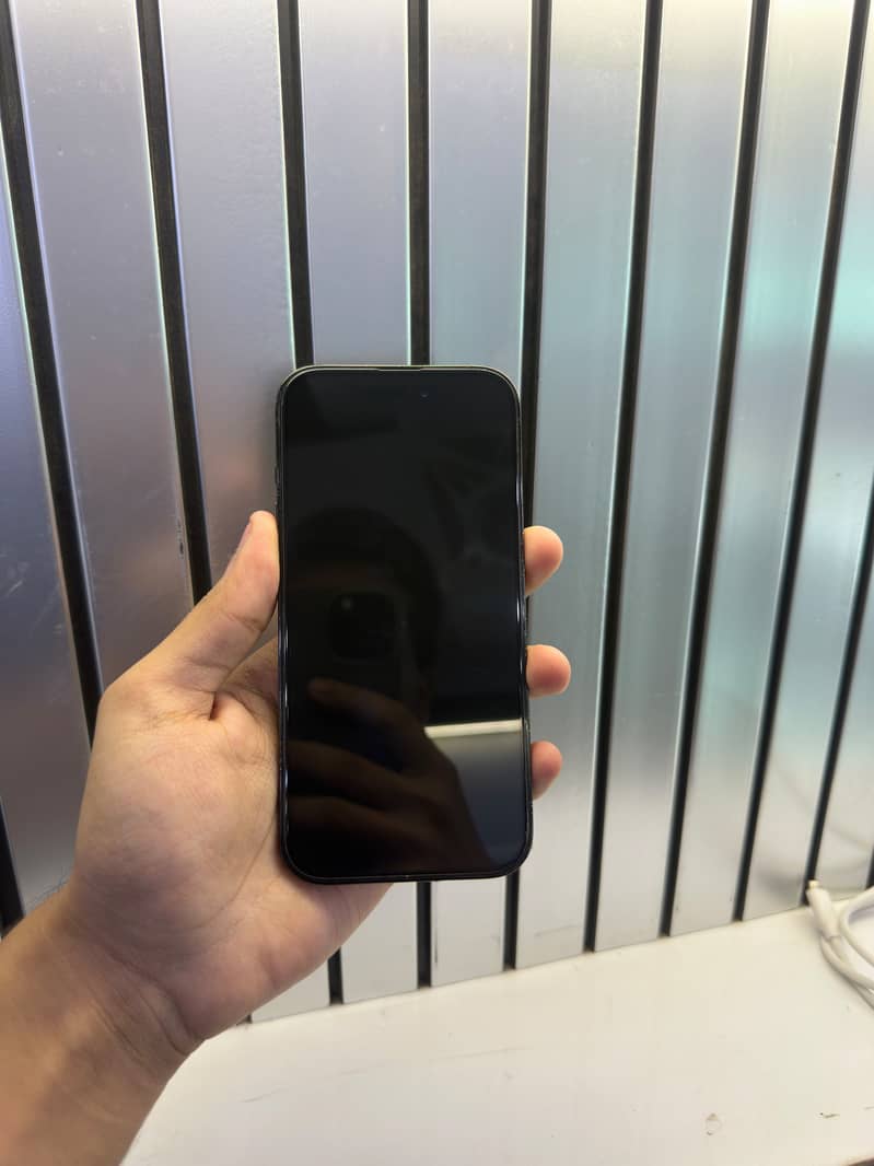 Apple iPhone 14 Pro 0