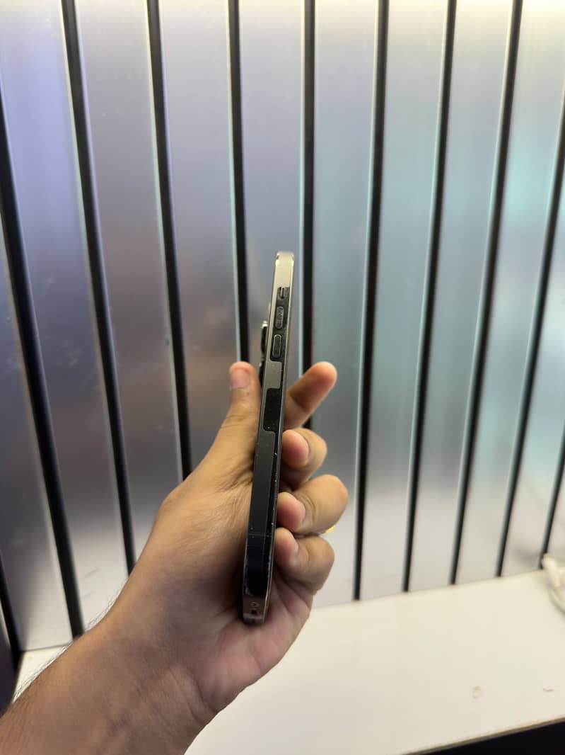 Apple iPhone 14 Pro 1