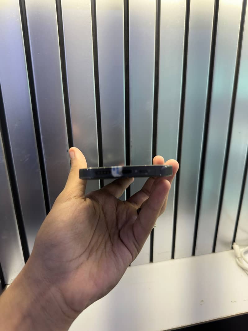 Apple iPhone 14 Pro 2