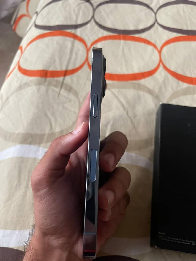 Apple iPhone 13 Pro 3