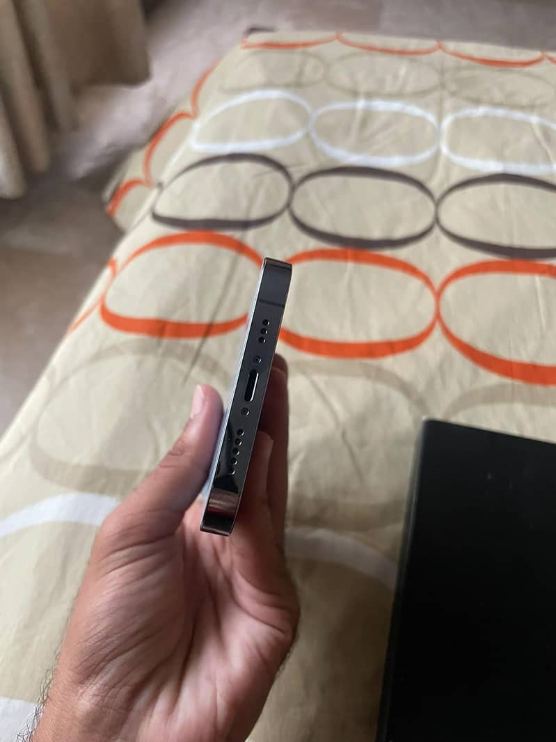 Apple iPhone 13 Pro 6