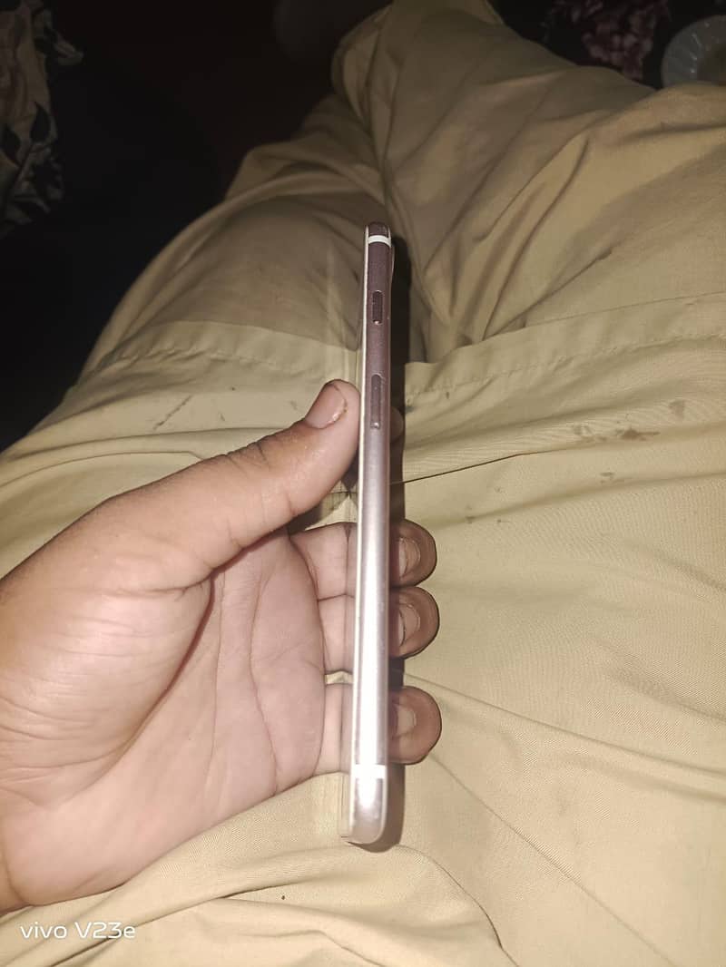 Apple iPhone 7 Plus 4
