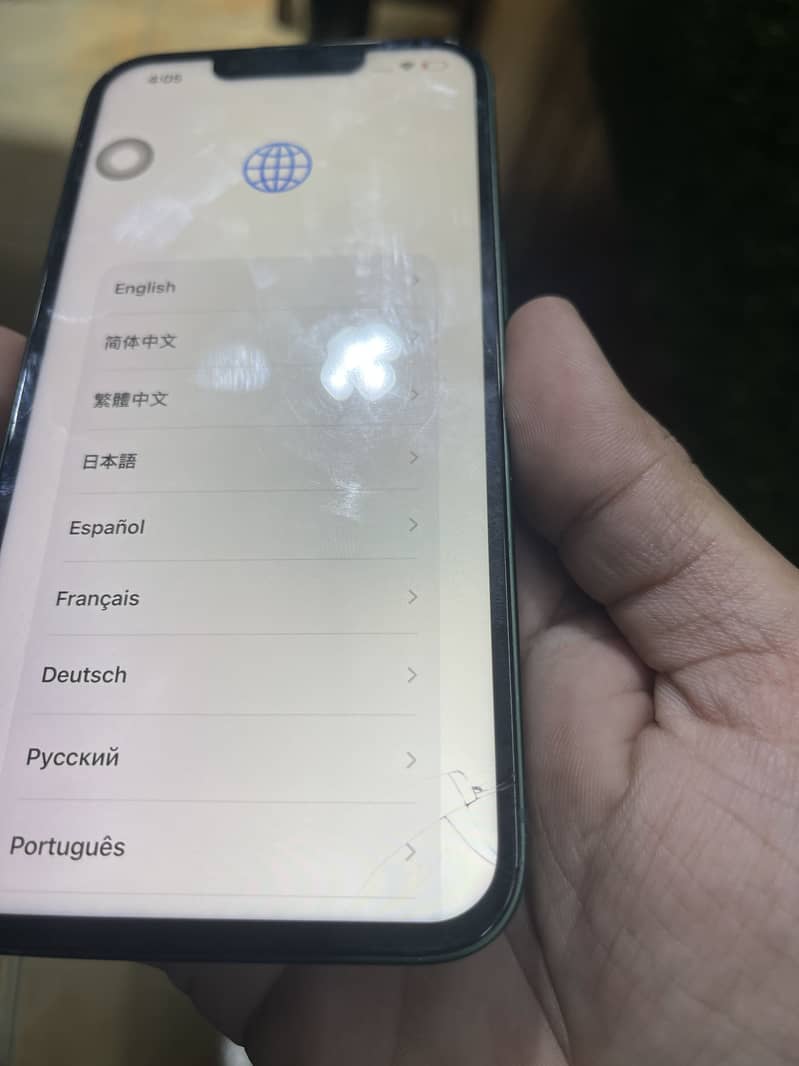 Apple iPhone 13 4