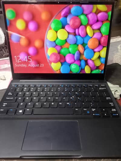 DELL i7/7th 16GB/256GB  Gen NON TOUCH