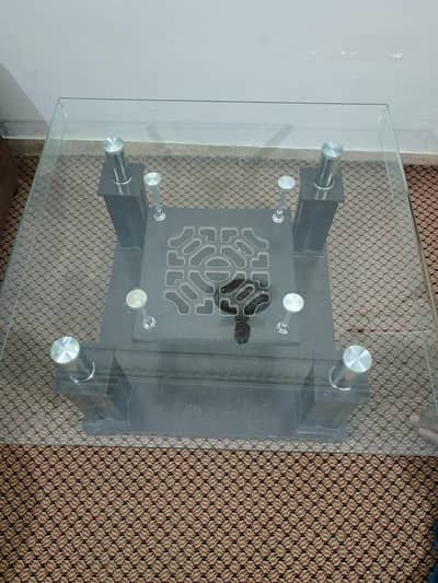 WOOD TABLE FOR SALE