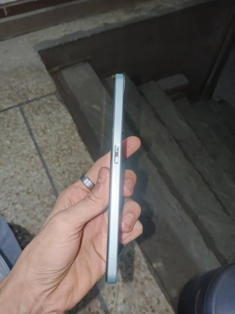 OPPO A57 1