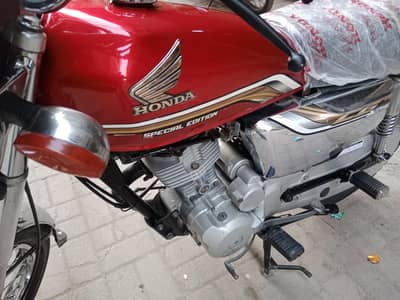 Honda 125 Hyderabad number 20 model