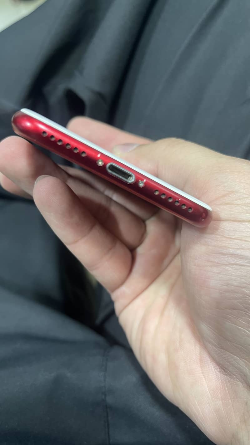 Apple iPhone 7 2