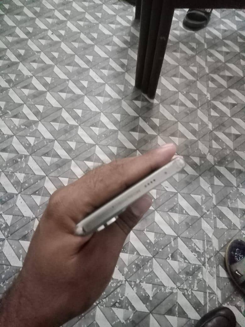 Tecno CAMON 40 Pro 5