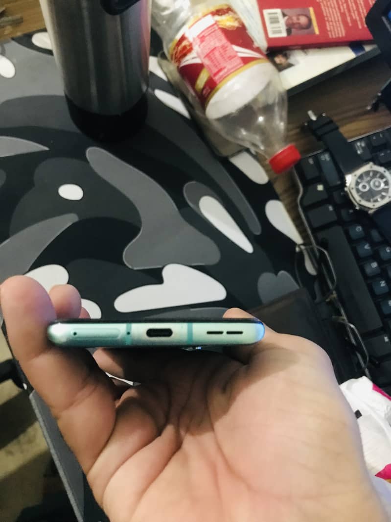One plus 8T+5G 3