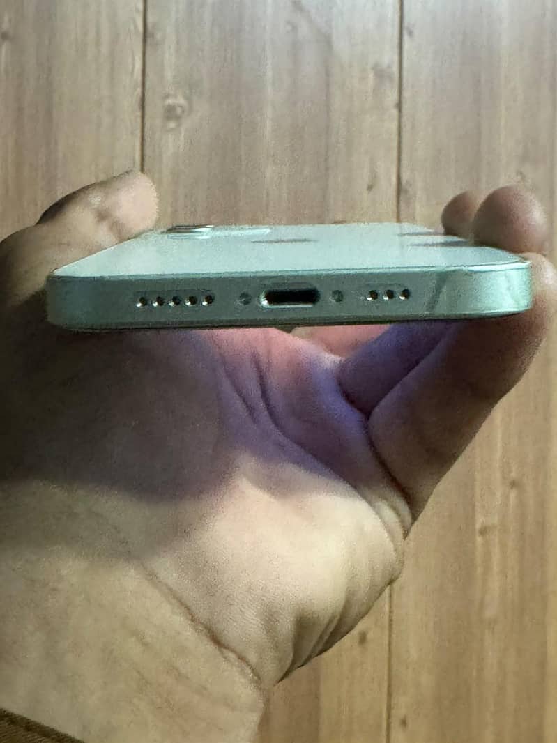 Apple iPhone 12 3