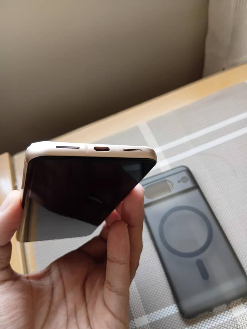 Google Pixel 8 5