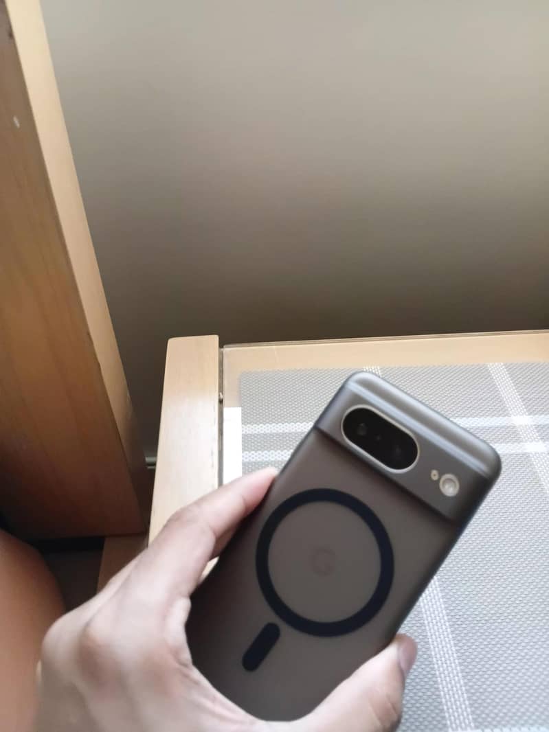 Google Pixel 8 6