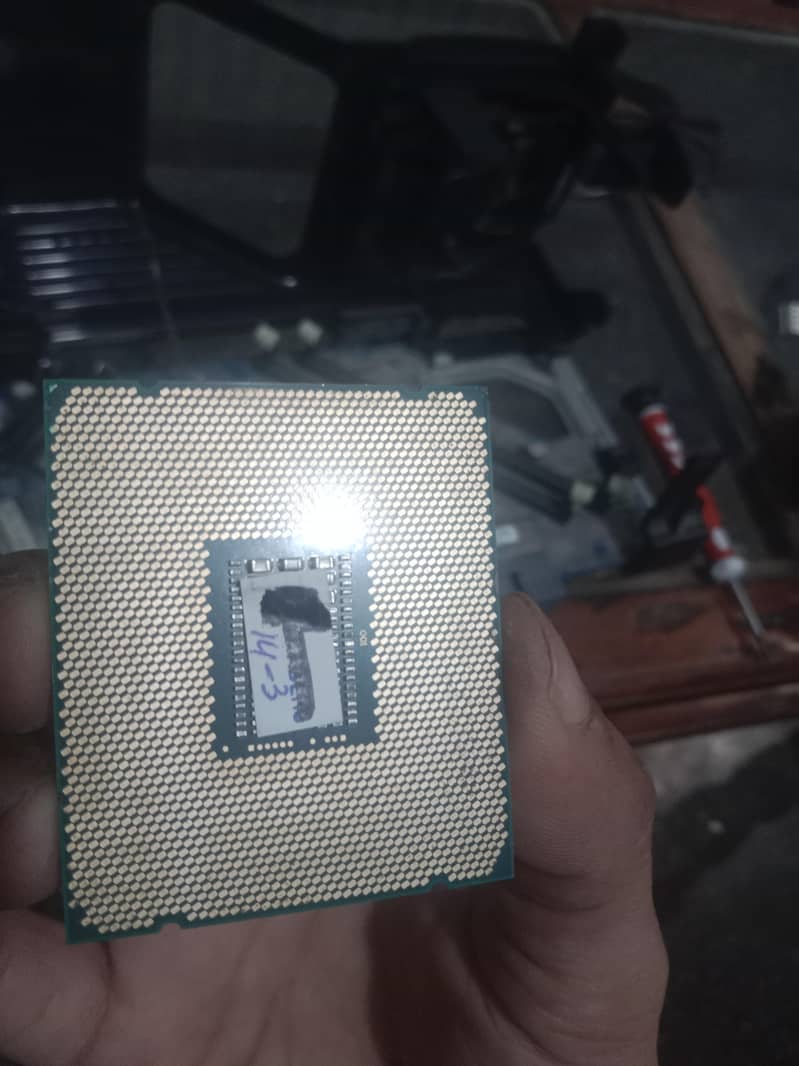 Intel xeon E5 2683 v4 processor available ha bus 1