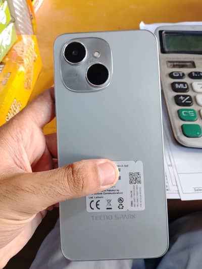 tecno spark 40c pta official 4+4 128 with box charger complete