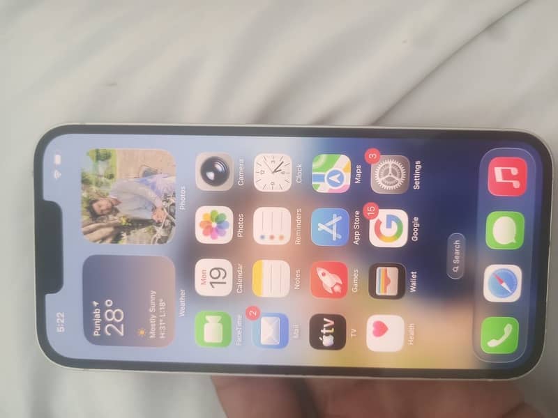 Apple iPhone 13 1