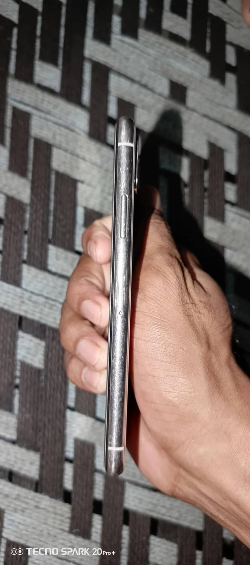 Apple iPhone X 1