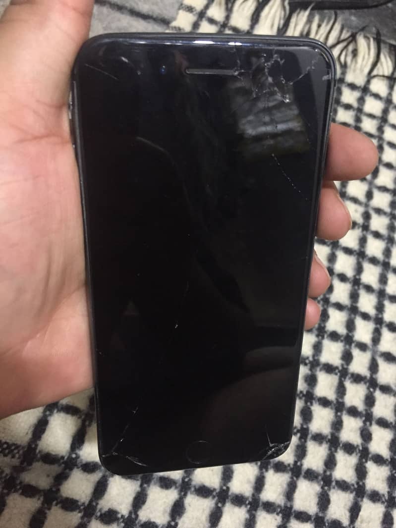 Apple iPhone 8 Plus 5