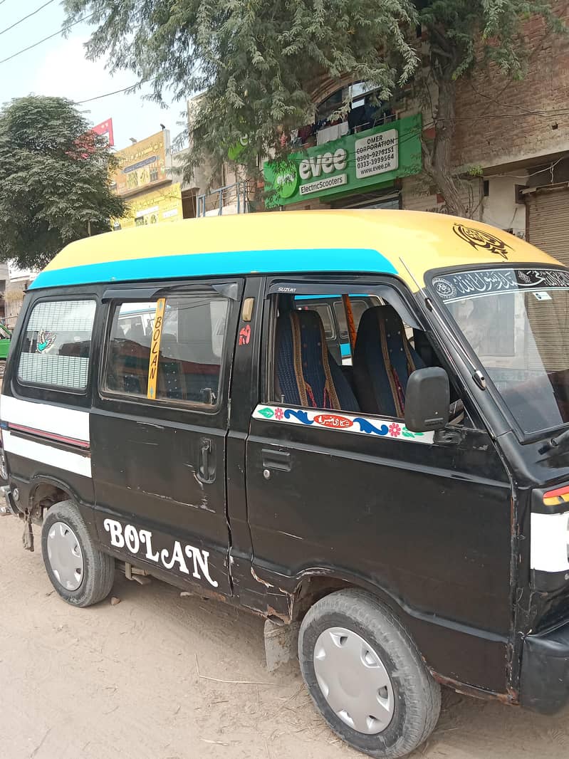 Suzuki Bolan 2012 3