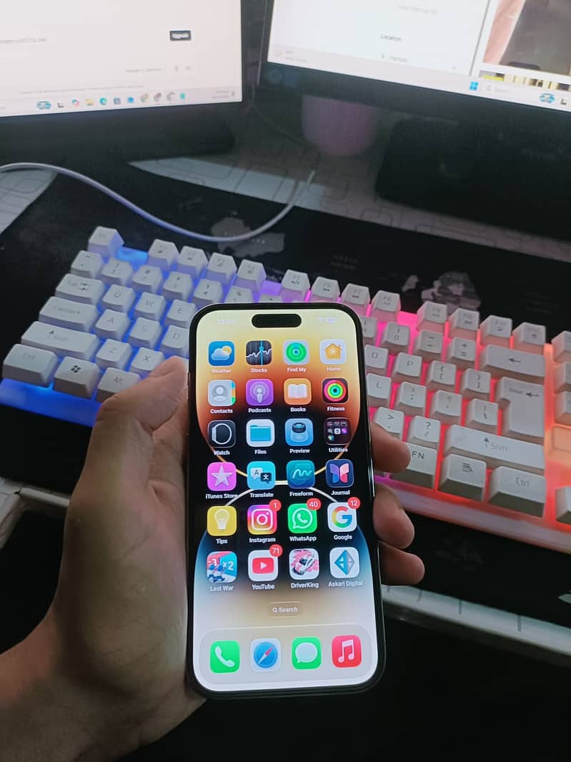 Apple iPhone 14 Pro 0