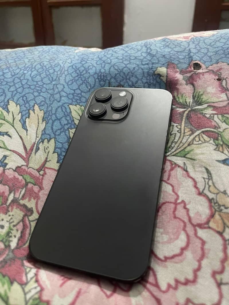 Apple iPhone 14 Pro Max 0