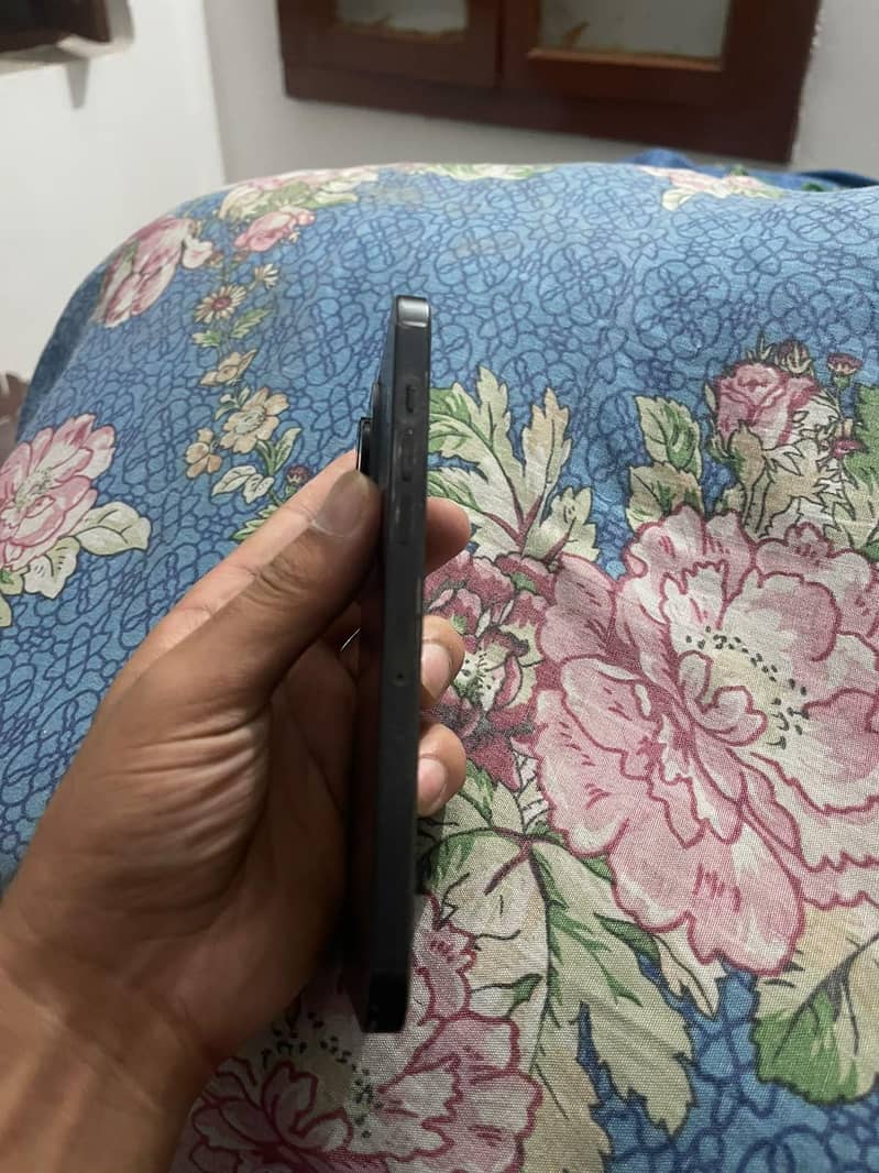 Apple iPhone 14 Pro Max 3