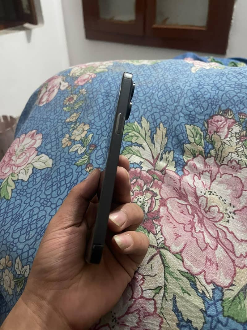 Apple iPhone 14 Pro Max 5