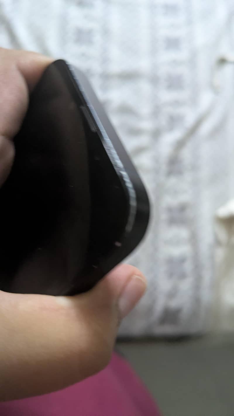 Apple iPhone 13 5