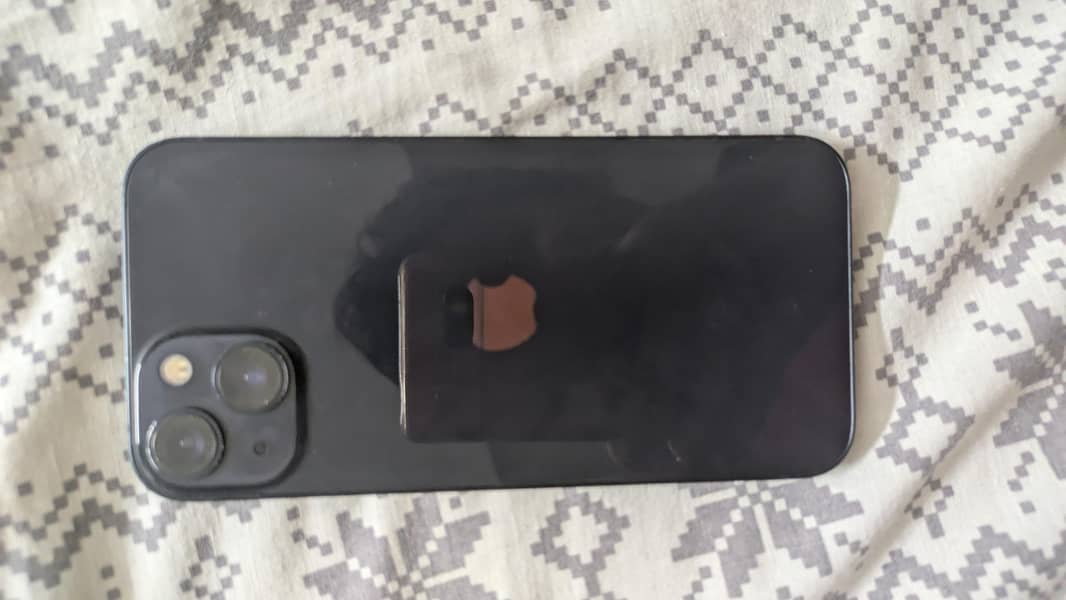 Apple iPhone 13 7