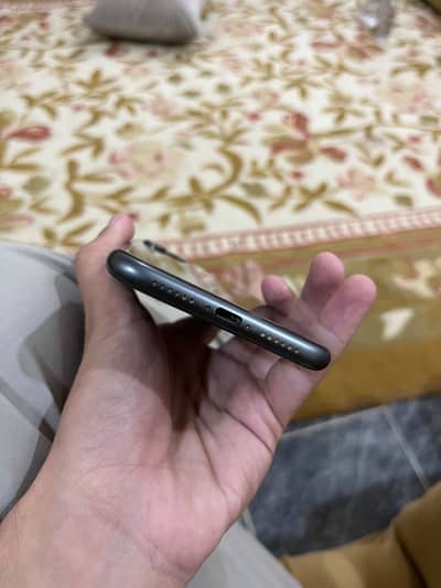Black color clean condition  77 health | 4/64 non pta for sell